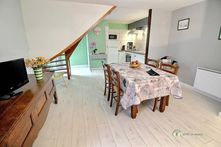 Gîte pour 3 personnes, avec Terrasse ainsi que Jardin et Vue à Hénanbihen - 4