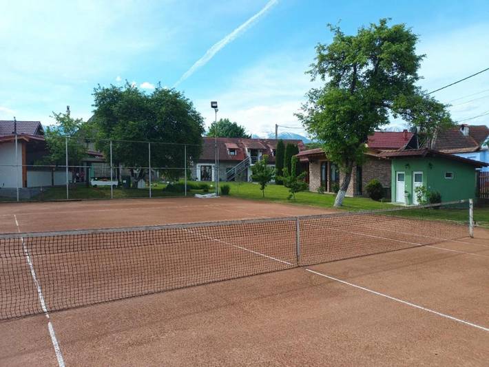 Maison d’hôte pour 2 personnes, avec piscine et jardin dans Porumbacu de Sus
