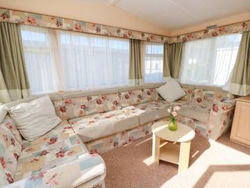 Caravan for 6 People in West Wittering, West Sussex, Photo 4