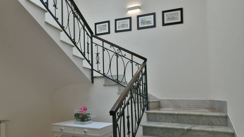 Location de vacances pour 8 personnes, avec Jacuzzi ainsi que Jardin et Sauna à Milazzo - 4