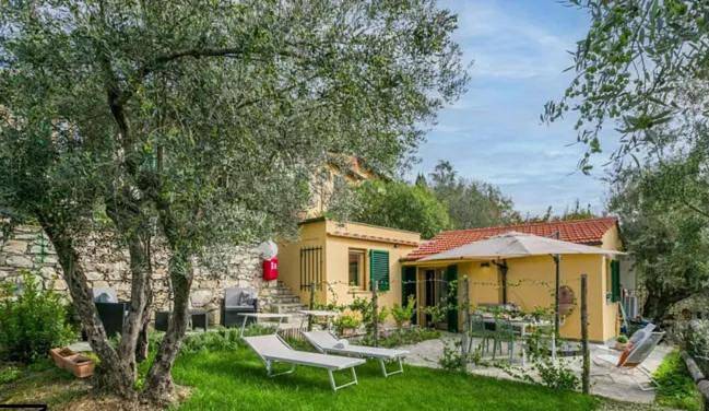 Villa per 4 persone, con Terrazza e Giardino nonché Piscina e Panorama a Sesto Fiorentino