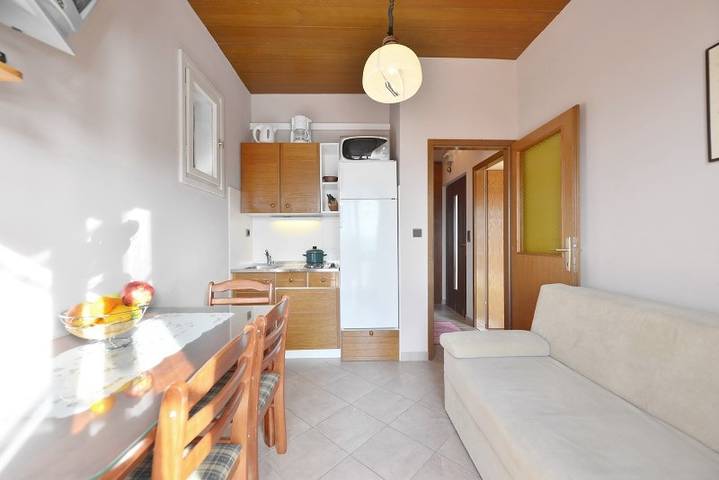 Ferienhaus mit Meerblick für 4 Personen, mit Terrasse in Split-Dalmatien - 3