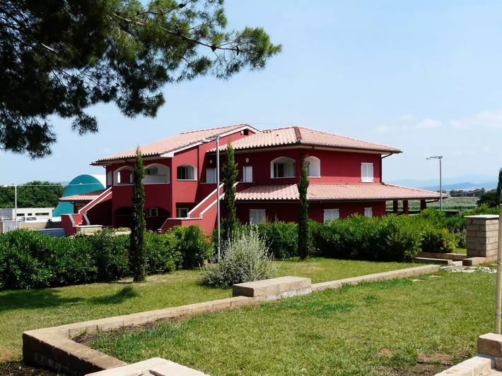 Ferienwohnung für 3 Personen, mit Terrasse und Pool