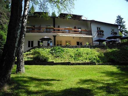 Ferienwohnung für 3 Personen, mit Terrasse und Garten