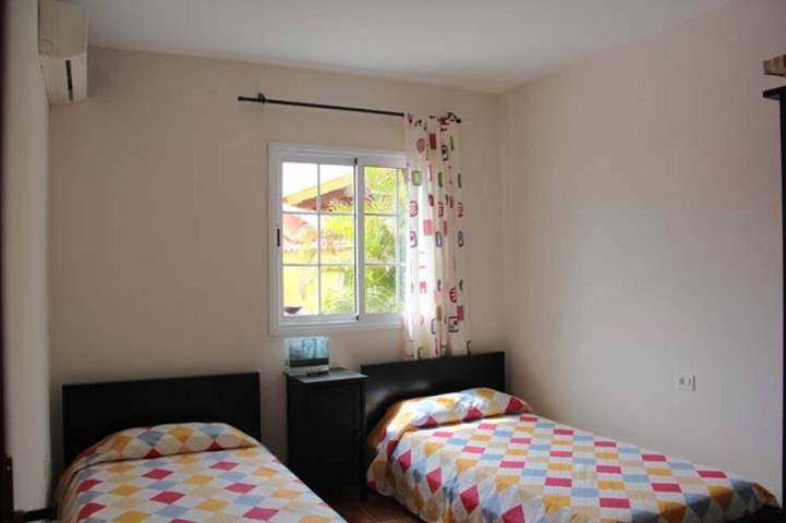 Ferienhaus für 6 Personen, mit Terrasse und Garten sowie Sauna in Las Manchas - 4