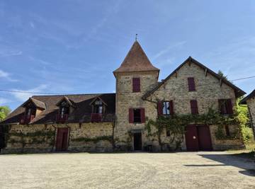Gîte pour 4 personnes, avec balcon et vue à Château-Chervix