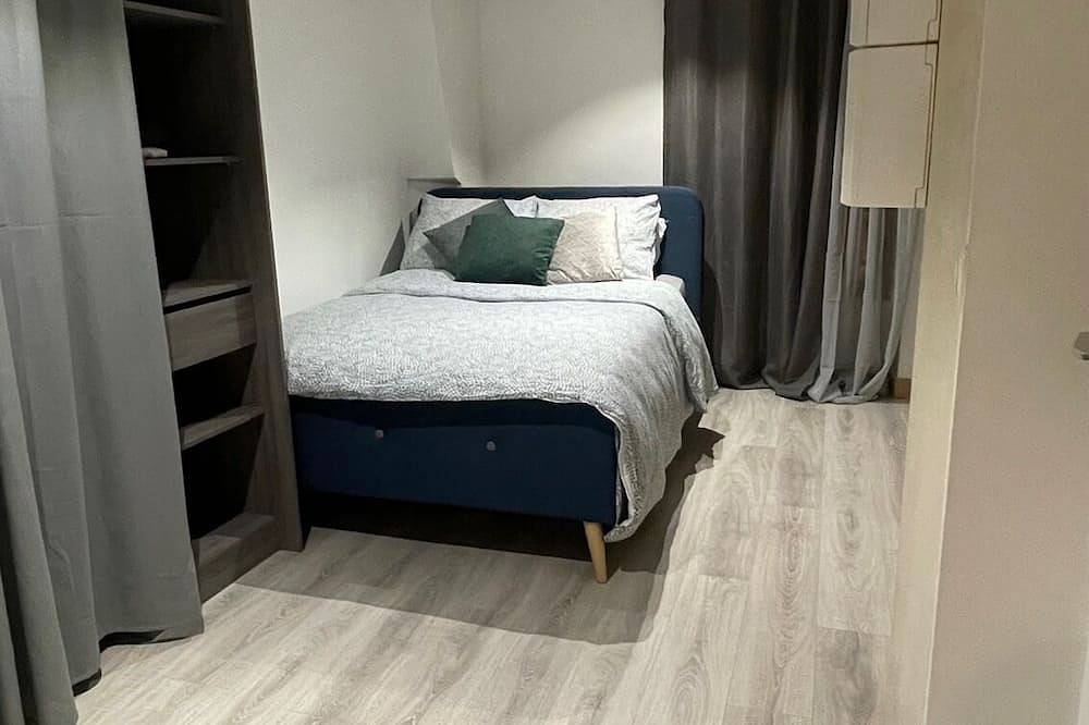 Apartamento entero, Super apartment, 5 minutes from the Rer D'station, outdoor parking in Saint-Fargeau-Ponthierry, Parc naturel régional du Gâtinais français