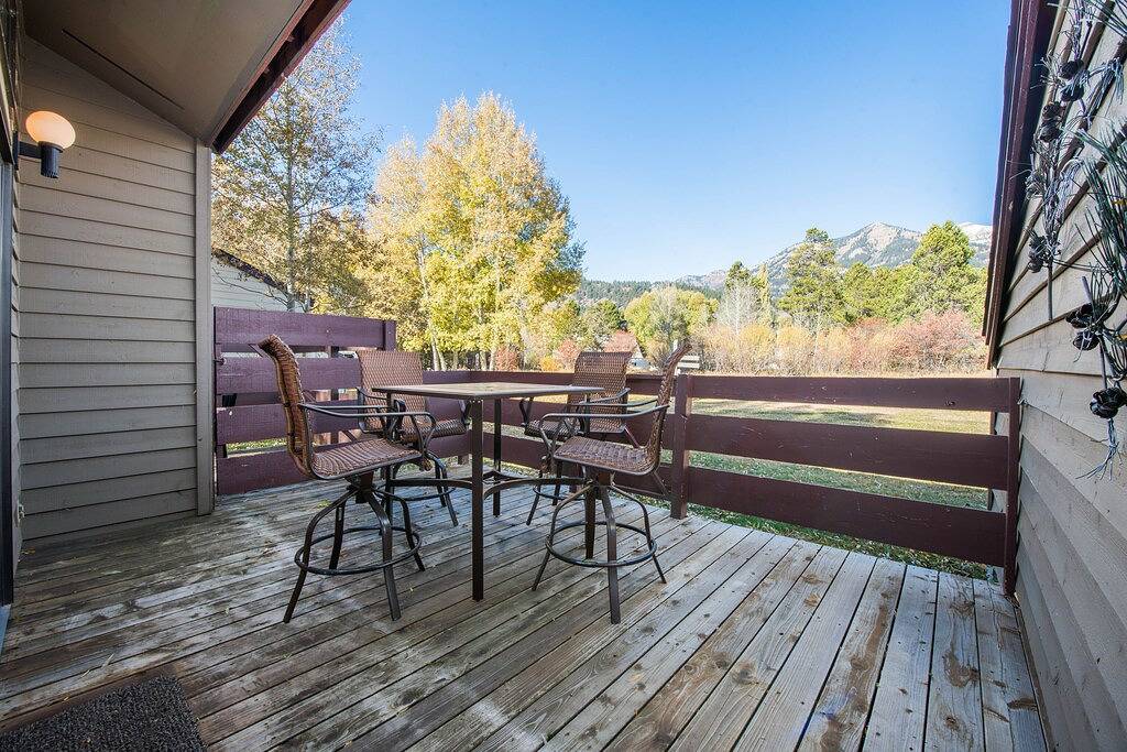 Rmr: Western Ambiente und tolle Aussicht vom 2 Schlafzimmer + Loft + Free Fun! in Moose Wilson Road, Grand Teton Nationalpark