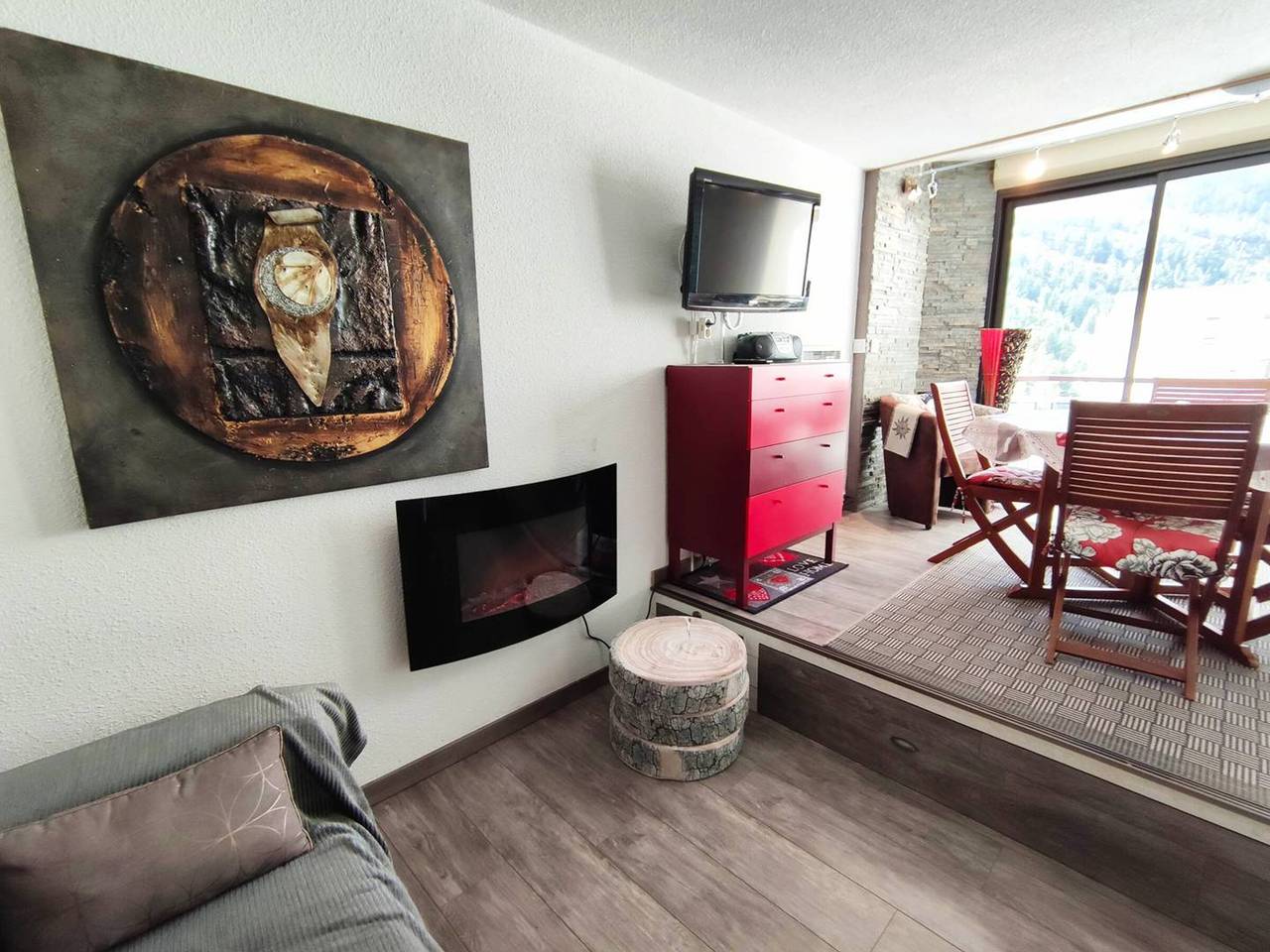 Studio entier, Studio rénové au pied des pistes avec Wi-Fi in Isola 2000, Isola
