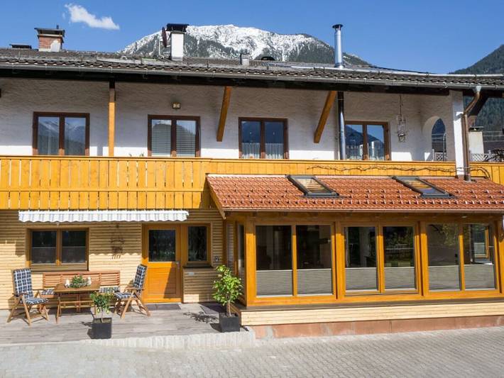 Ferienhaus für 3 Personen, mit Terrasse in den Ammergauer Alpen - 2