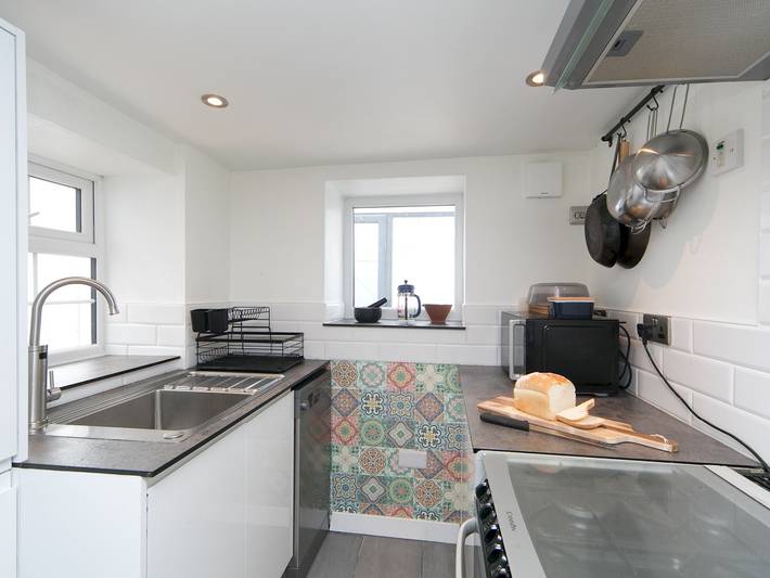 2 Bedroom Quarryman Cottage at the base of Snowdon - Pass the Keys in Llanberis, Llyn Padarn