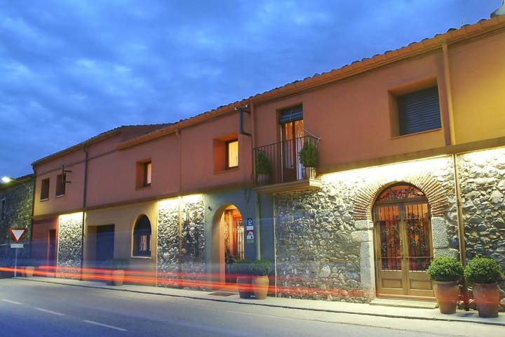 Casa rural para 2 personas, con Jardín en Garriguella - 2