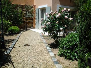 Gîte pour 5 personnes, avec jardin ainsi que terrasse et piscine, animaux acceptés à La Cadière-d'Azur