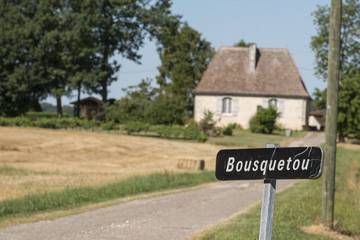 Gîte pour 6 personnes, avec piscine à Saint-Eutrope-de-Born