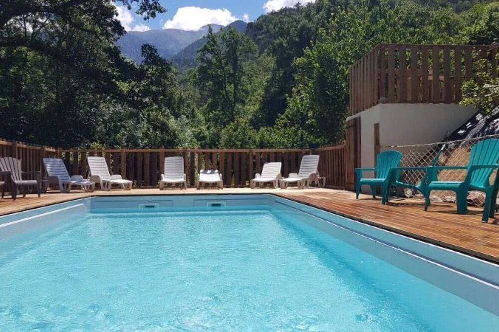 Camping 2 étoiles - Piscine  - ccbfidc in Vernet-les-Bains, Parc naturel régional des Pyrénées catalanes