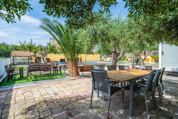 Chalet para 8 personas, con piscina además de vistas y jardín, Se admiten mascotas en Provincia de Tarragona - 2