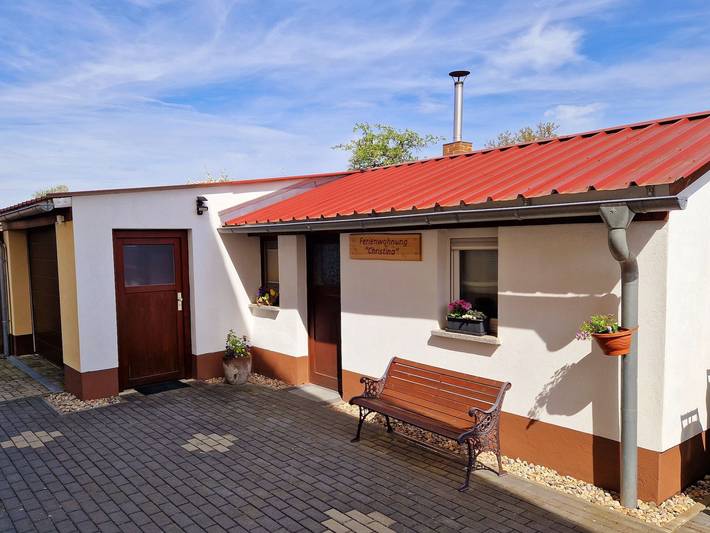 Ferienwohnung für 3 Personen, mit Terrasse und Garten