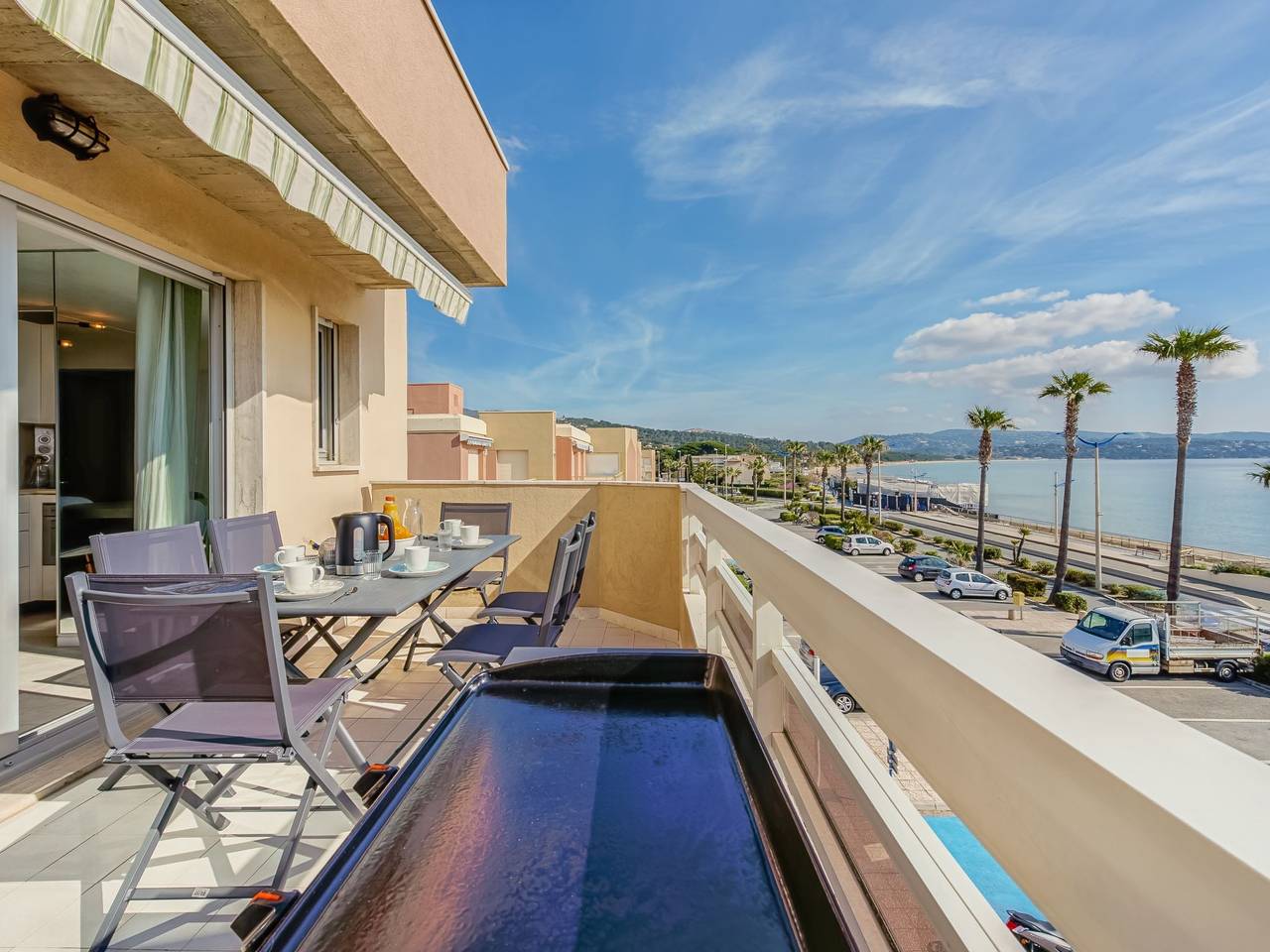 Entire apartment, Le Palazzo del Mar in Cavalaire-sur-Mer, Draguignan region