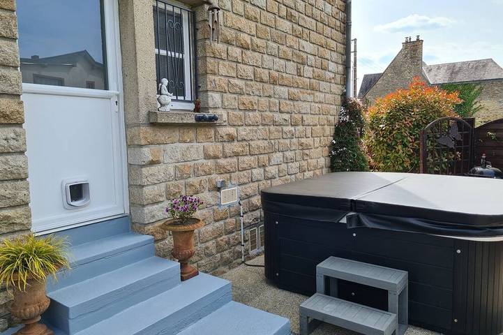 Maison de vacances pour 10 personnes, avec terrasse et jardin à Pontorson