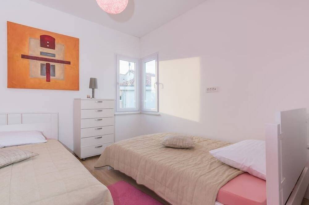 Luxury Villa White Rose with the Pool near Zrce Beach in Gajac, Pag