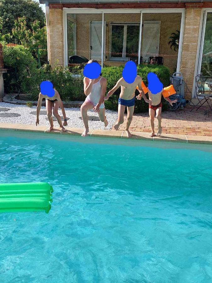 Location de vacances pour 6 personnes, avec piscine et terrasse à Saint-Jean-du-Pin