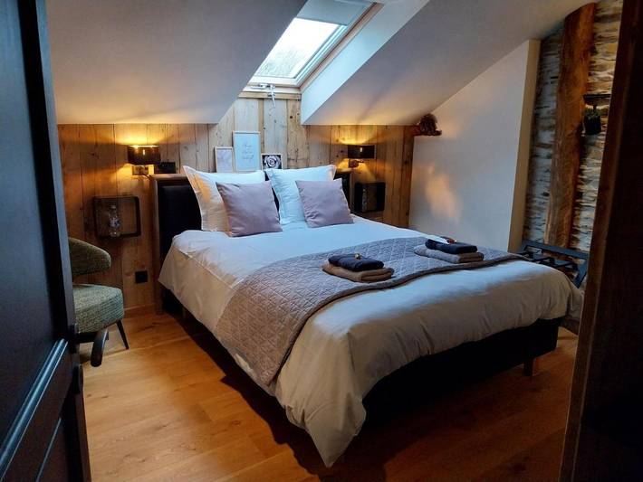 Location de vacances pour 2 personnes, avec terrasse et jardin à Bièvre