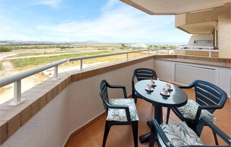 Gîte pour 6 personnes, avec piscine et terrasse, adapté aux familles à Cabanes - 2
