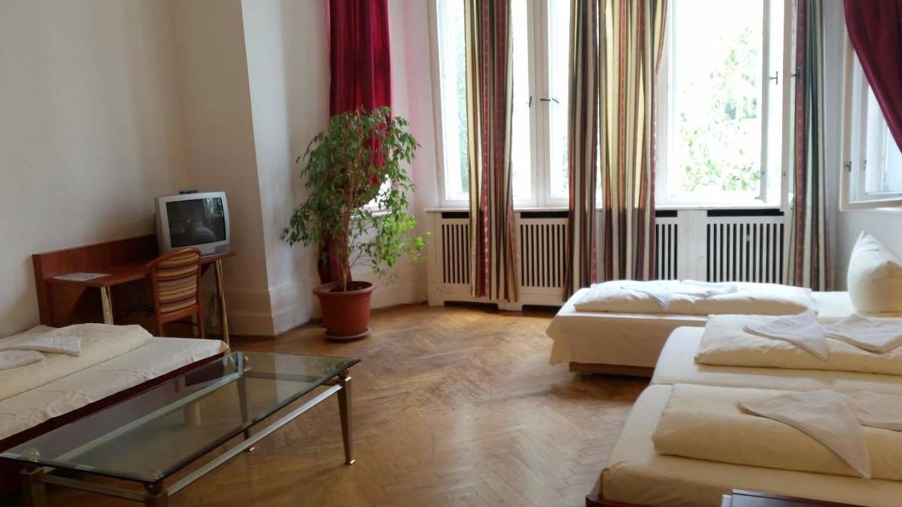 Hotel Pension Kima in Charlottenburg Berlin, Berlin