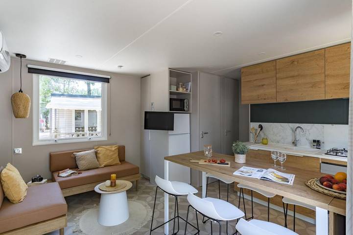 Mobil home pour 6 personnes, avec piscine ainsi que terrasse et jardin, animaux acceptés dans Plages des Cabanes de Fleury - 3