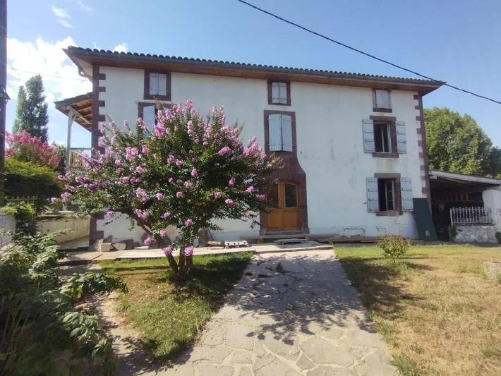 Chambre d’hôte pour 6 personnes, avec Terrasse et Jardin