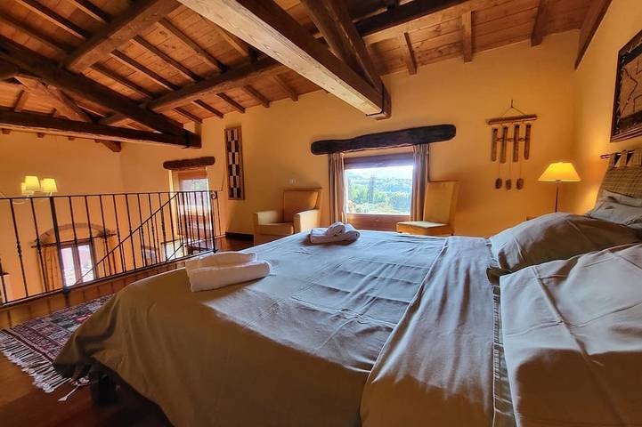 Fabbrica di seta ristrutturata, piscina privata - Posti letto 12 +2 (6 bagni) in Barga, Parco Regionale delle Alpi Apuane