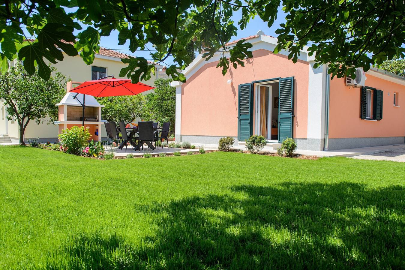 Holiday home in Gradska plaža (Trogir), Trogir