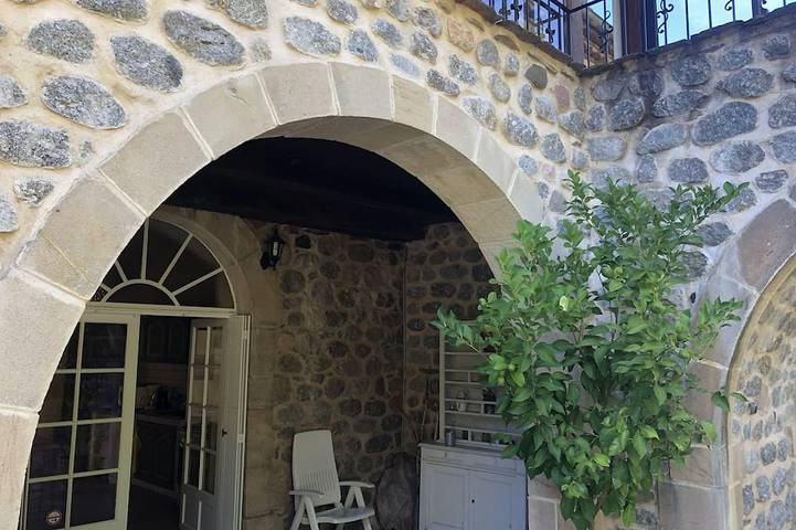 Location de vacances pour 5 personnes, animaux acceptés à Les Salelles - 4