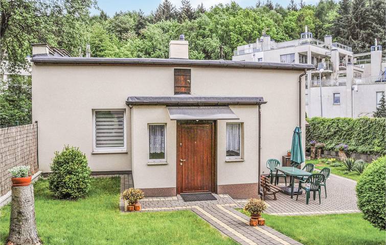 Ferienhaus für 4 Personen mit Terrasse in Mały Kack, Gdingen