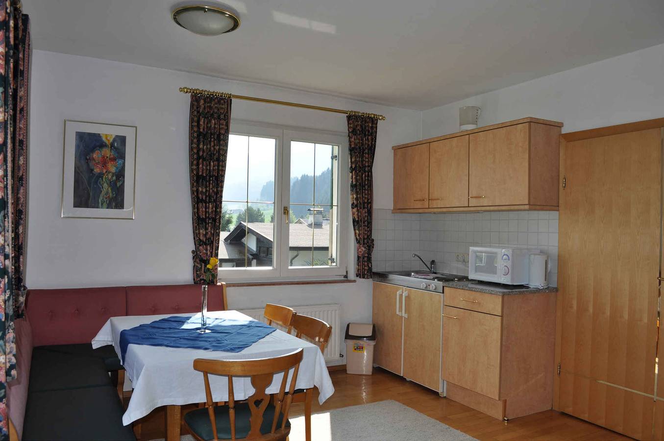 Ganze Ferienwohnung, Ferienwohnung mit Balkon und Parkplatz in Brixen im Thale, Kaisergebirge