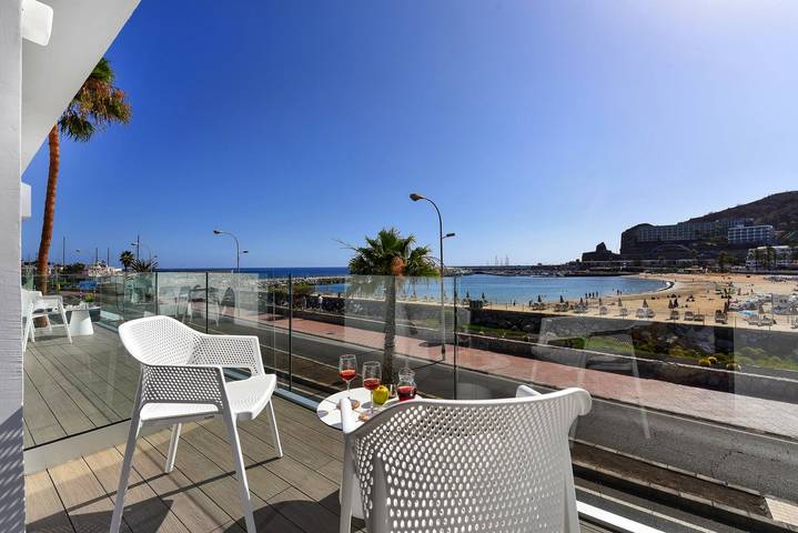 Apartment for 4 people, with terrace in Puerto Rico Marina