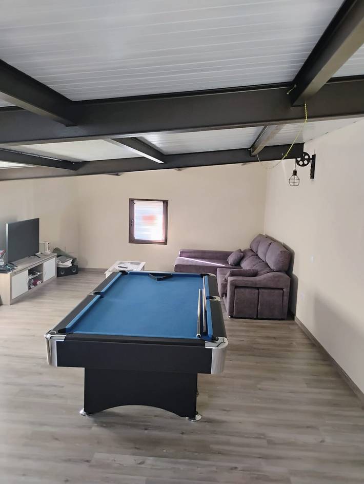 Holiday Home 'Beiramar' with Private Terrace and Wi-Fi in Praia da Ribeira Grande (Boiro), Boiro