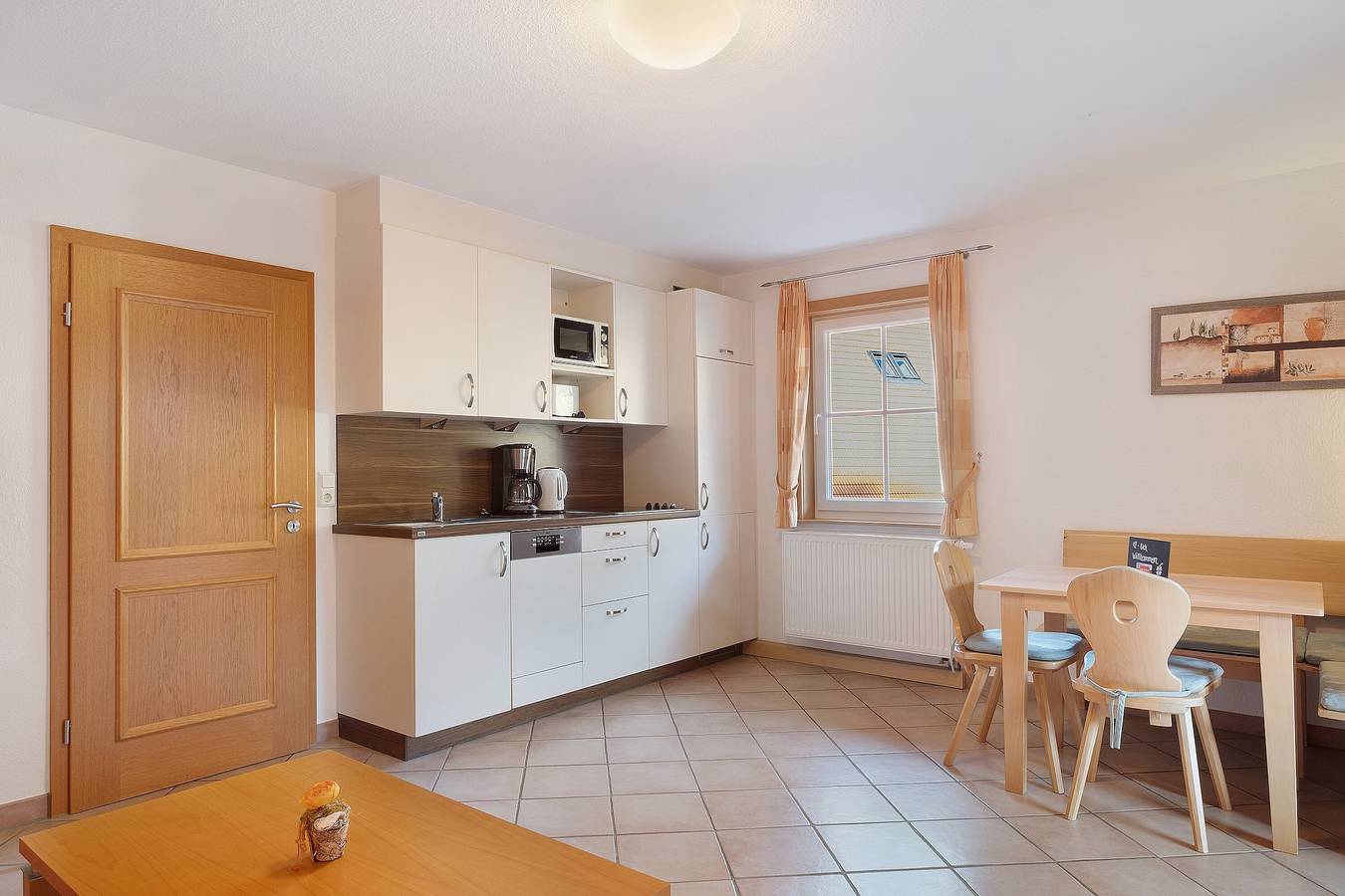 Entire apartment, Holiday Apartment 'Apfelblüte' with Mountain View, Shared Pool and Wi-Fi in Wolfach, Central Black Forest