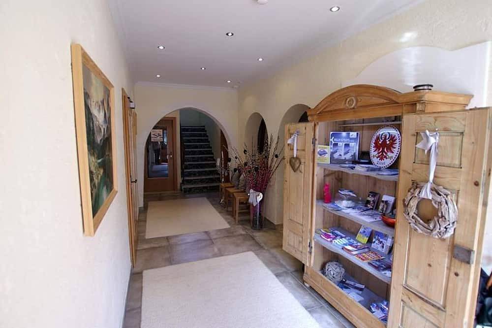 Triple room with shower / toilet, balcony - Heidi, pension in Kaprun, Pinzgau