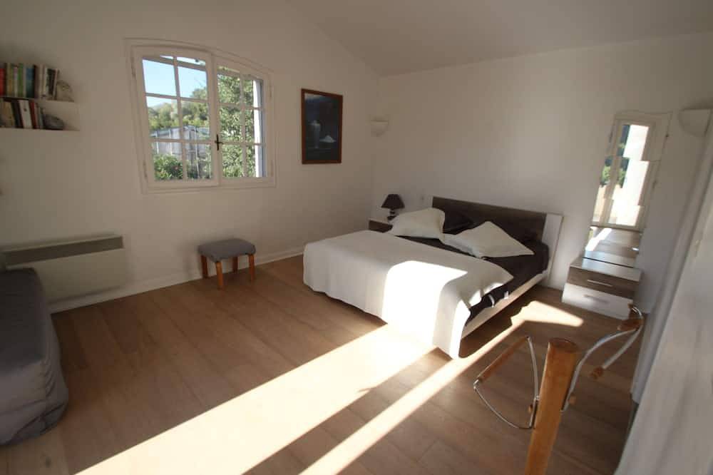Superb 3-bedroom villa - special first-week discount in September in Saint-Paul-de-Vence, Cannes region