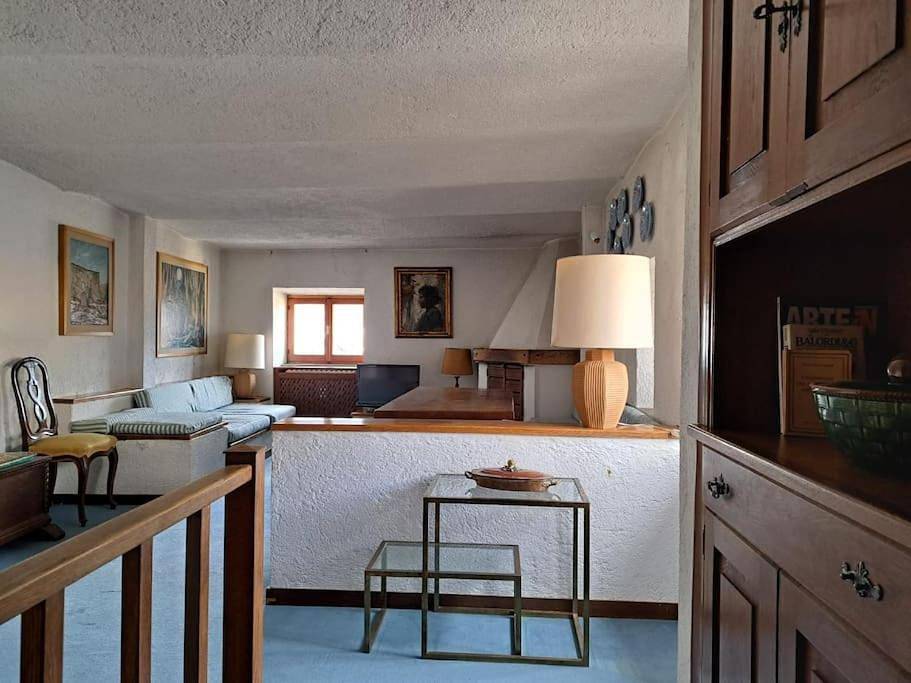 Four-Bedroom House in Rocca di Mezzo, Parco Naturale Regionale Sirente-Velino