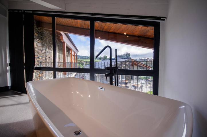 Hotel para 2 personas, con piscina y jardín además de jacuzzi y terraza en Galicia - 4
