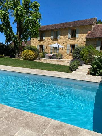 Chambre d’hôte pour 2 personnes, avec jardin et vue ainsi que terrasse et piscine à Saint-André-d'Allas