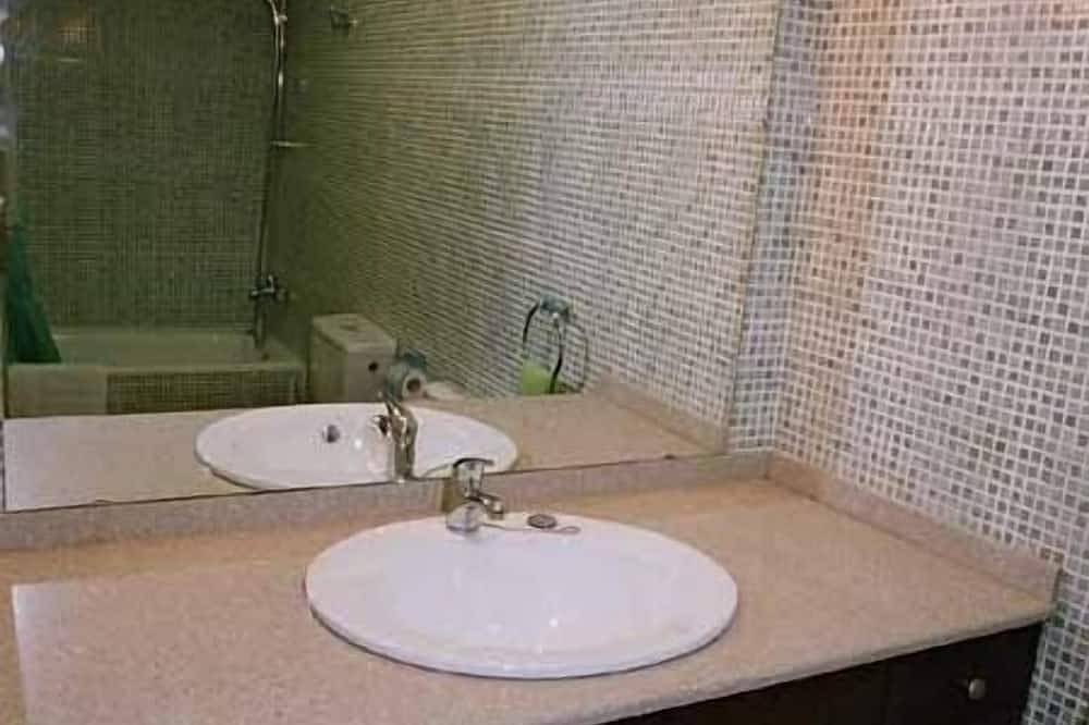 Gîte Mas Set-Rengs pour 4 personnes in Sant Salvador de Guardiola, Pla de Bages DO