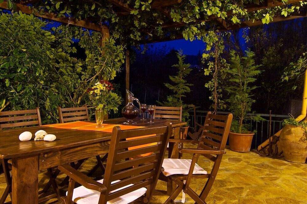 Een sfeervolle stenen villa op Zuid-Kreta doet u niets tekort! in Lefkogeia, Rethymno en omgeving