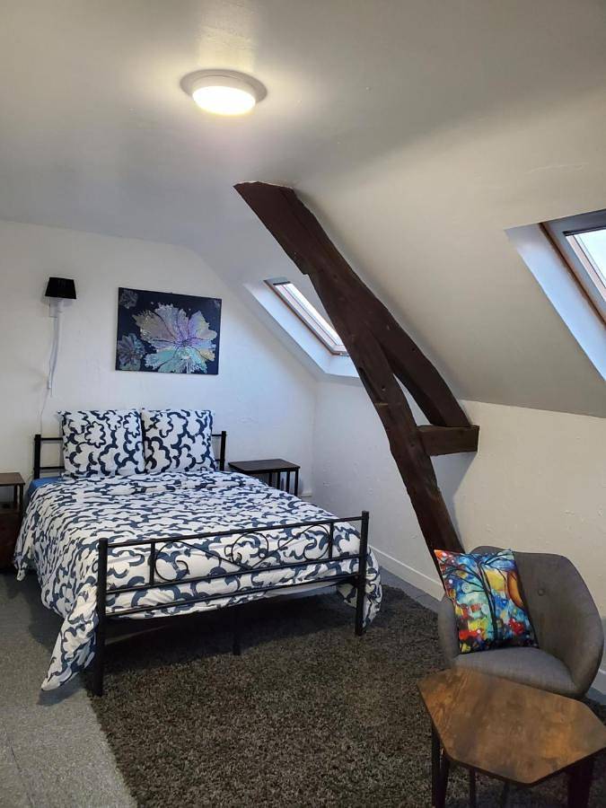 Appartement entier, One-Bedroom Apartment in Argenton-sur-Creuse, Région de Châteauroux