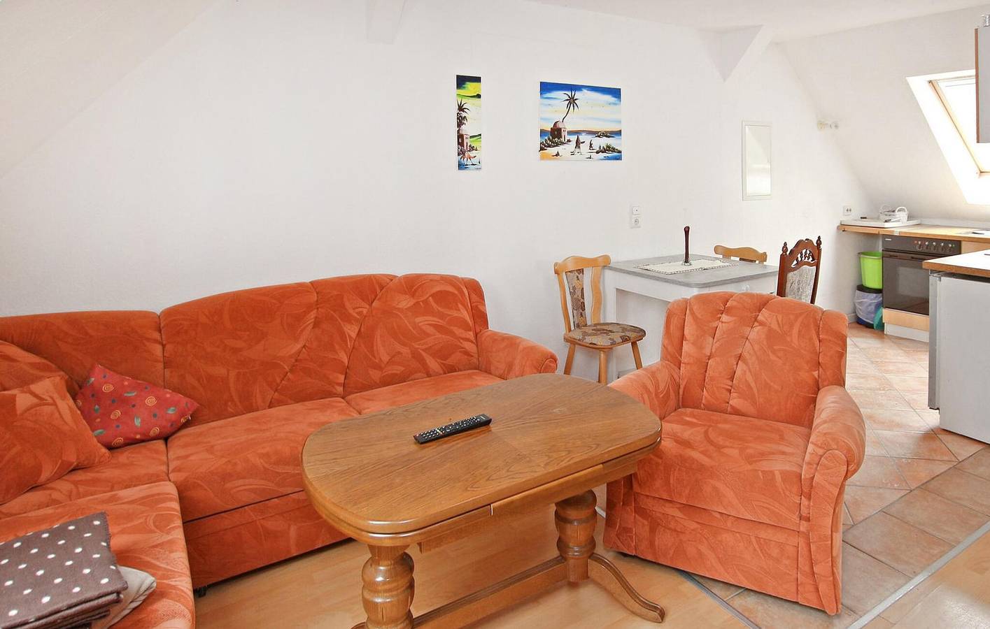 Ganze Ferienwohnung, Appartement am Strand mit Terrasse und Parkplatz in Walow, Mecklenburgische Seenplatte