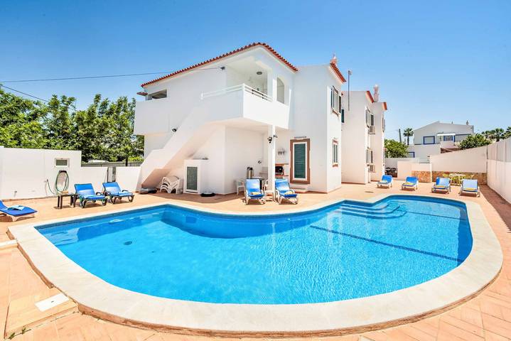 Villa für 16 Personen, mit Terrasse - 1