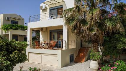 Cottage pour 7 personnes, avec balcon et jardin dans Almirida