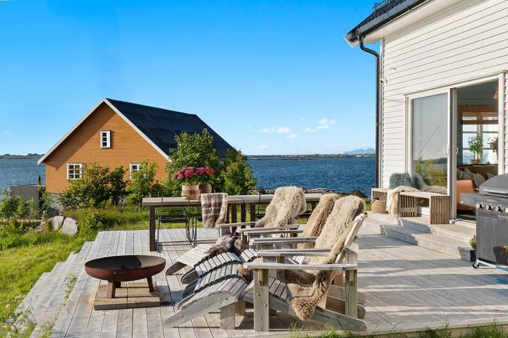 Ferienhaus für 14 Personen, mit Garten und Ausblick sowie Sauna und Seeblick, mit Haustier auf den Lofoten - 3
